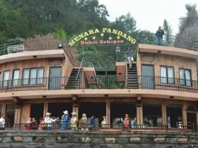 kota wonosobo, profil kota wonosobo, sejarah kota wonosobo, ibu kota kabupaten wonosobo, populasi kota wonosobo, peta kota wonosobo, kota wonosobo dalam angka, kota wonosobo dalam statistik, kota wonosobo dalam data, kota wonosobo dalam sejarah, dataran tinggi dieng, kawah sikidang, candi arjuna, telaga warna, bukit sikunir, festival balon udara dieng, festival dieng culture, wisata wonosobo, wisata alam wonosobo, wisata budaya wonosobo, kota gaplek, kota carica, kota apel, kuliner wonosobo, mie ongklok, carica wonosobo, apel wonosobo, olahan gaplek, oleh-oleh khas wonosobo, produk pertanian wonosobo, kerajinan gerabah wonosobo, batik wonosobo, kontes sansevieria wonosobo, kota bunga wonosobo, industri kreatif wonosobo, produk lokal wonosobo, desa wisata wonosobo, ekonomi kreatif wonosobo, pariwisata wonosobo, usaha mikro wonosobo, berita kota wonosobo, info kota wonosobo, update kota wonosobo, pemerintah kota wonosobo, agenda kota wonosobo, kegiatan pemkot wonosobo, berita terkini wonosobo, kebijakan pemkot wonosobo, isu lokal kota wonosobo, pembangunan kota wonosobo